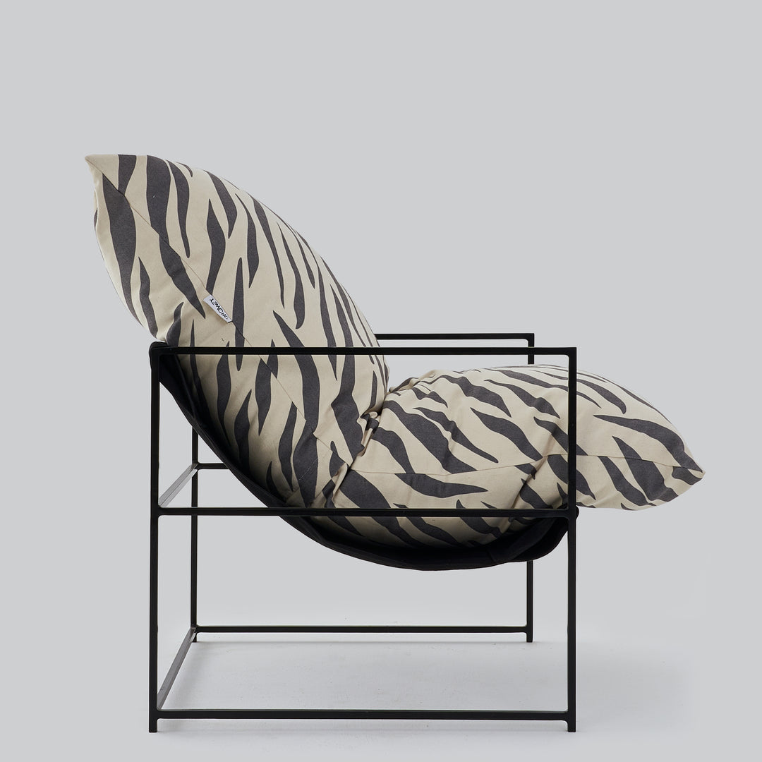 "Hollow-C" - Indoors Armchair