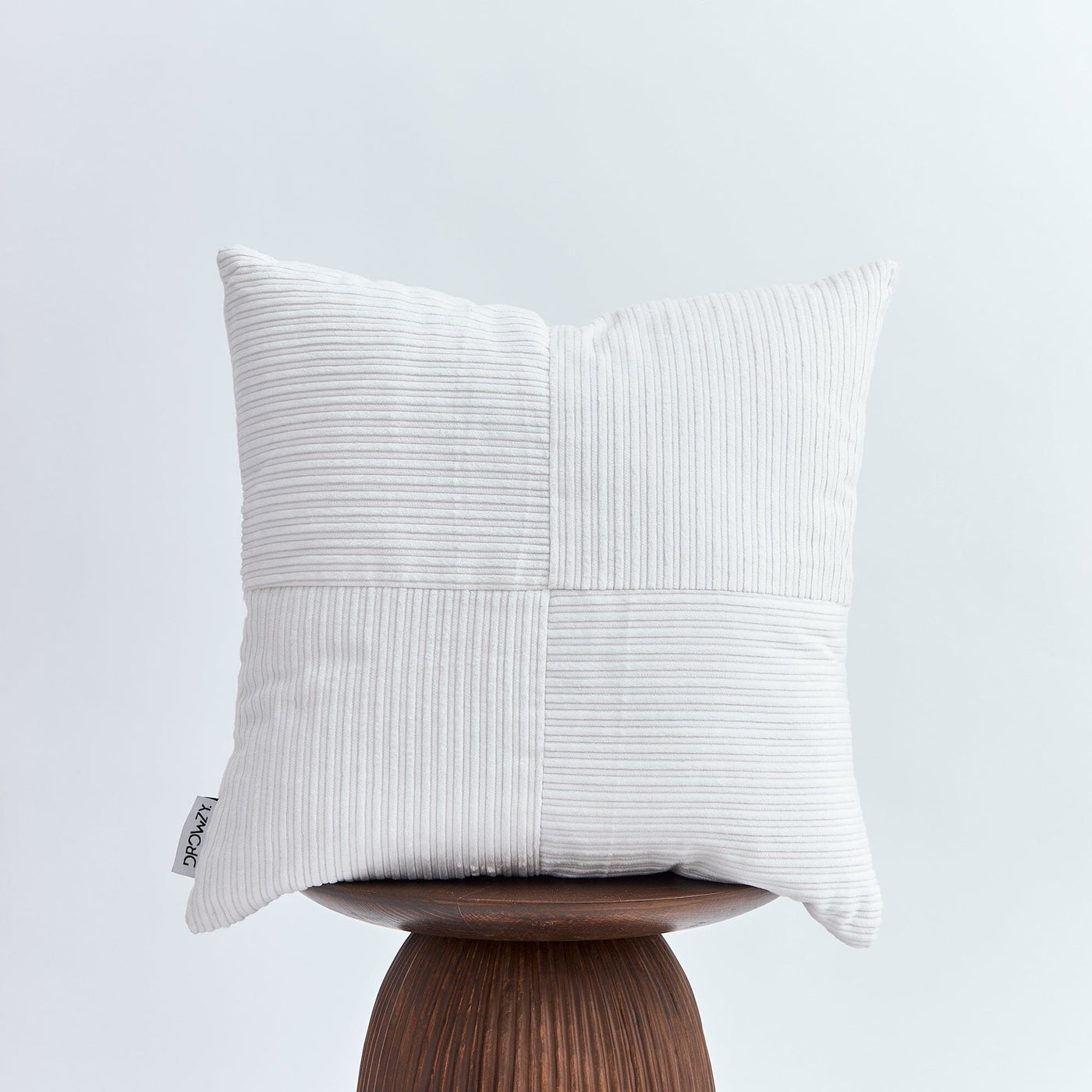 "Criss.Cross" - 40x40 Cushion